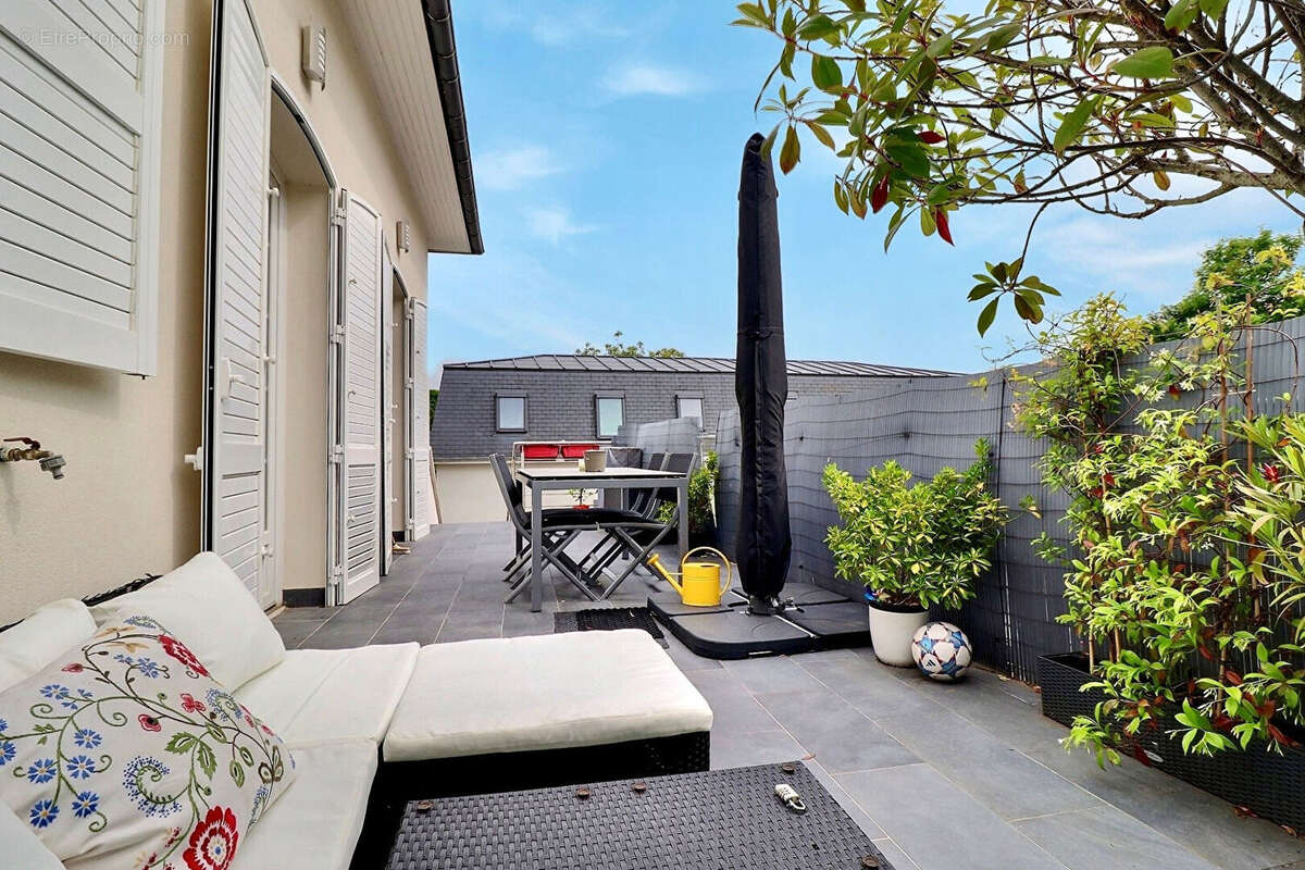 Appartement à MAREIL-MARLY