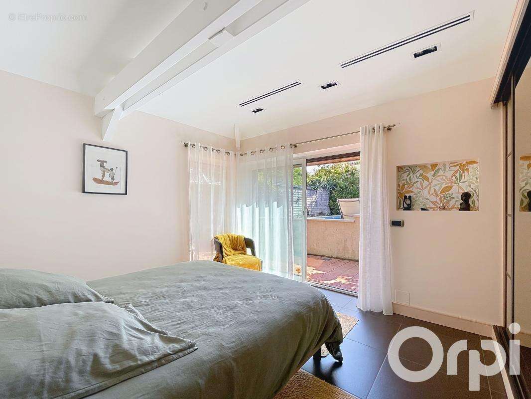 Maison à SAULX-LES-CHARTREUX