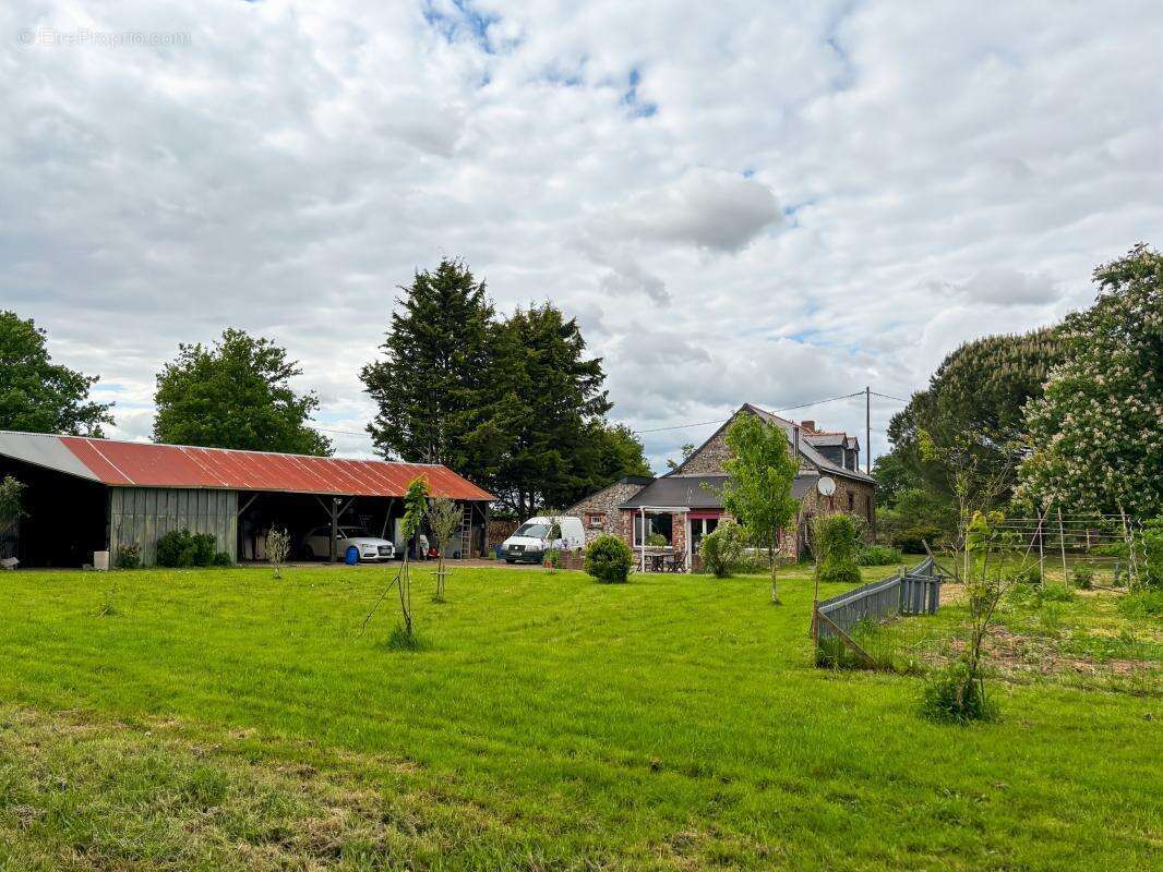 Maison à SAINT-AUBIN-DES-CHATEAUX
