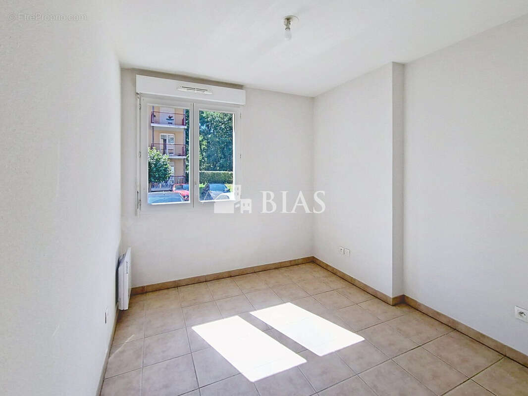 Appartement 52 m² à La Riviere-Saint-Sauveur  - photo 5