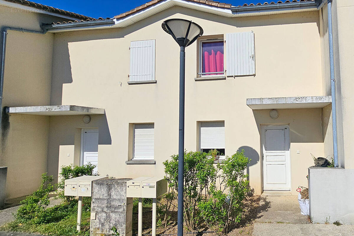 Appartement à SAINTES