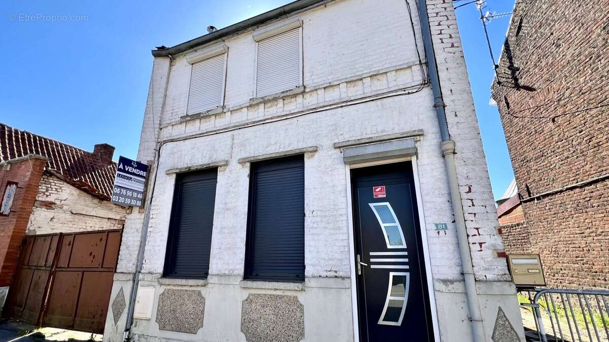 Maison à COUTICHES