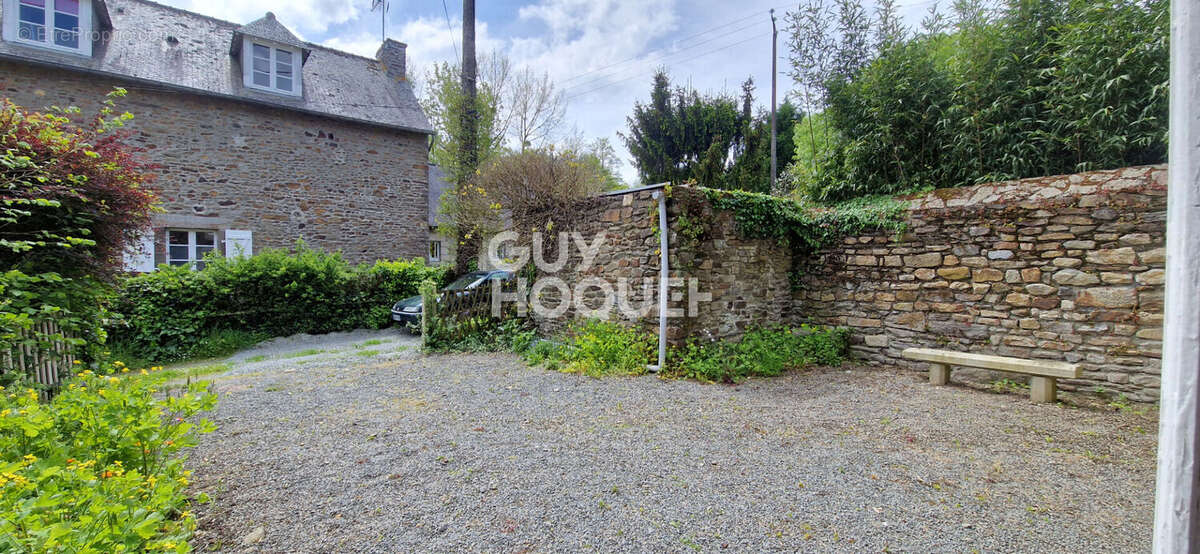 Maison à PLOUER-SUR-RANCE