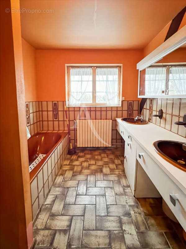 Maison à LE MESNIL-ESNARD