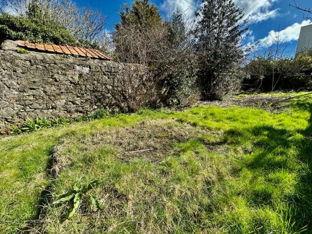 Du volume pour cette maison de ville avec garage et jardin proche des écoles - photo 11