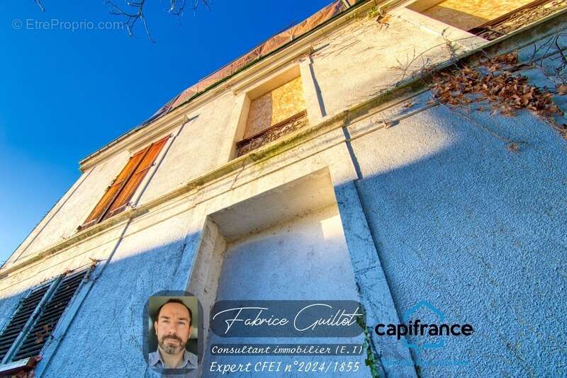 Doubs (25), à vendre Besançon, maison de 320 m2 + terrain de 2190 m2 - photo 7