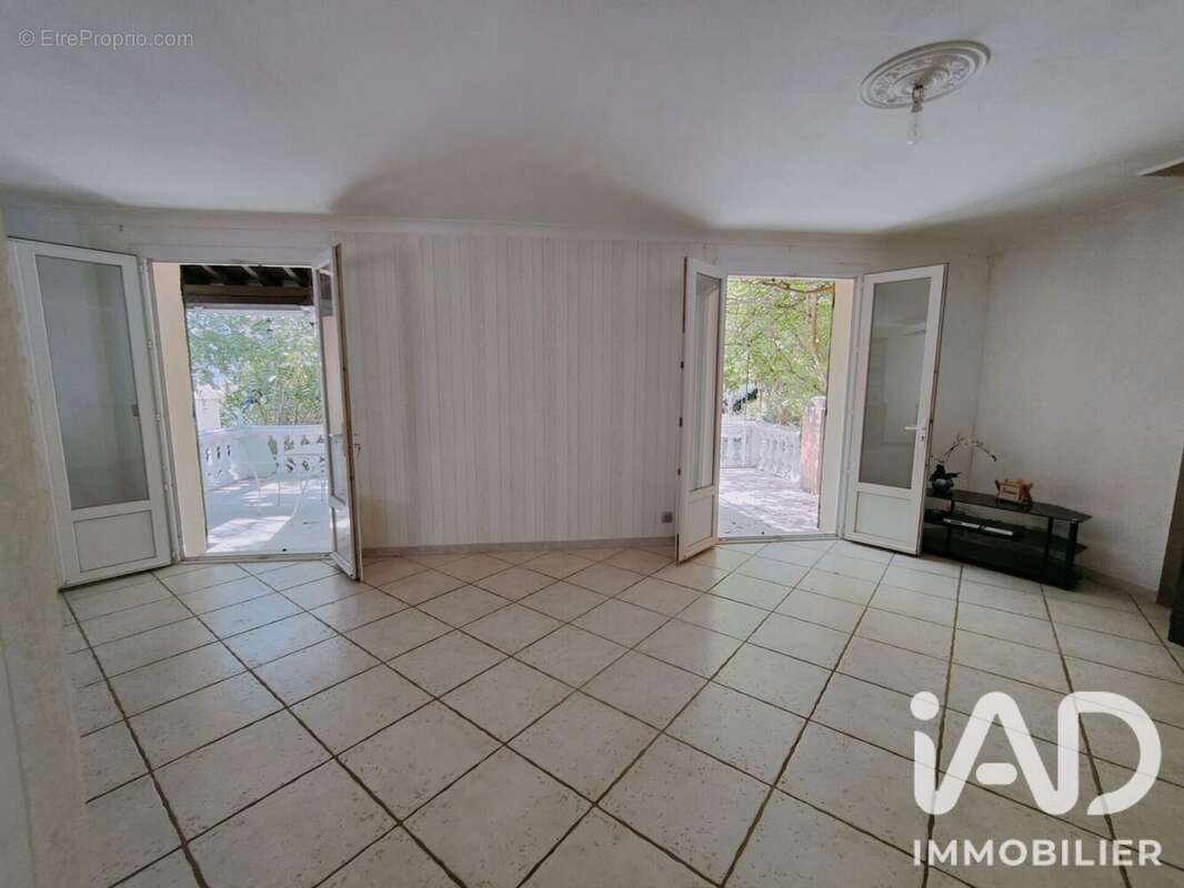 Photo 5 - Maison à LA TOUR-D'AIGUES
