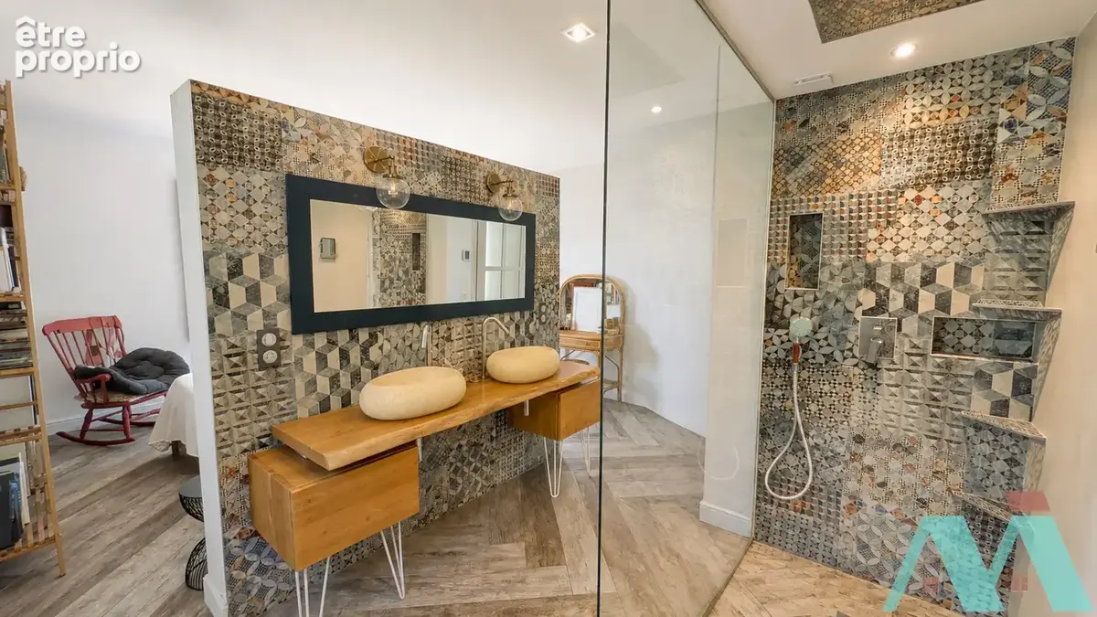 Maison rénovée 5 pièces 180m2 sur terrain 8700m2 en Provence - photo 14