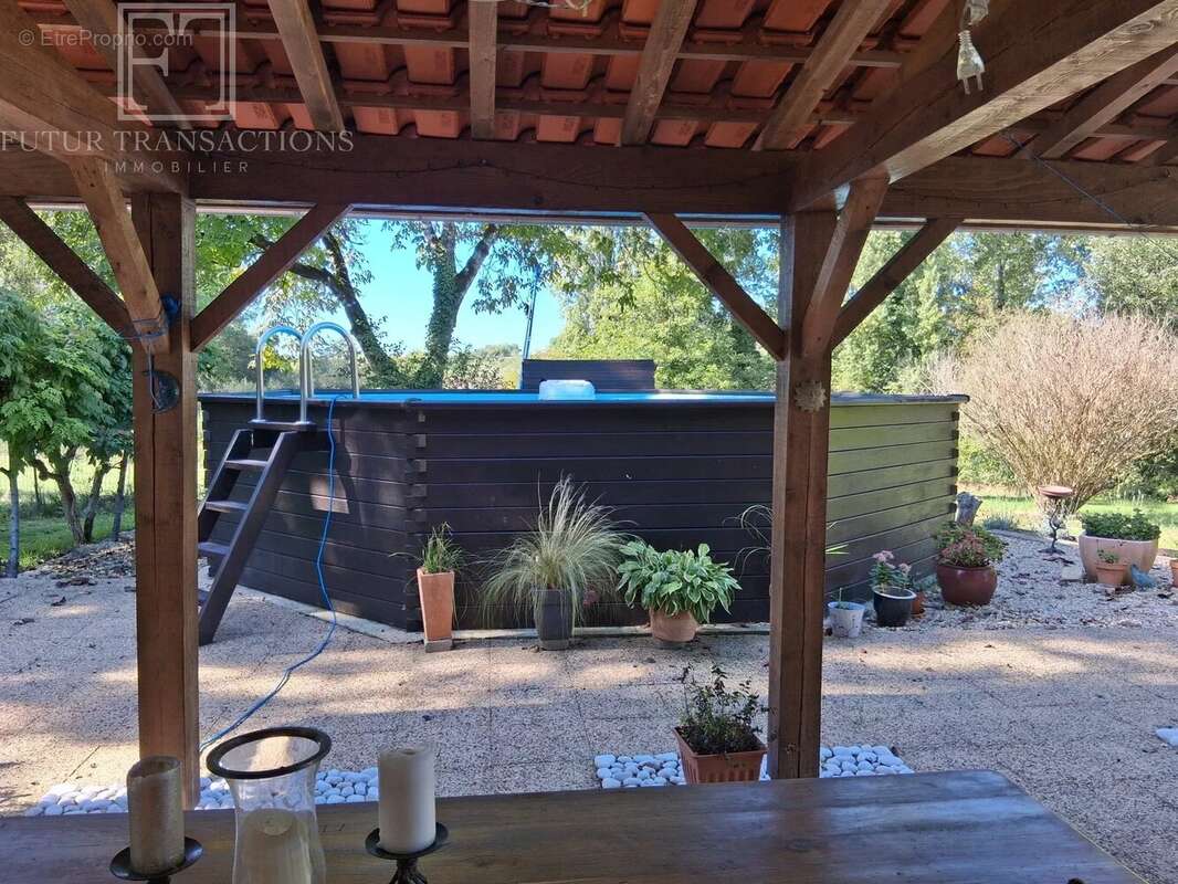 Maison à CHATEAU-L&#039;EVEQUE