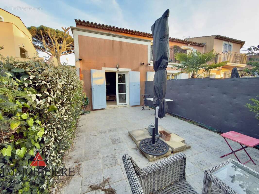 Appartement à COGOLIN