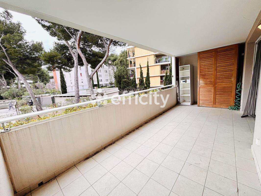 Appartement à MARSEILLE-9E