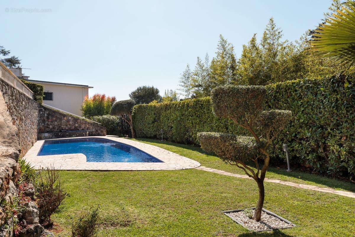 Appartement à LE CANNET