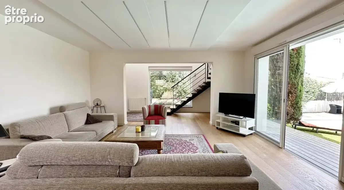 Biarritz  saint-martin  villa des années 30 rénovée avec piscine et appartement indépendant - photo 4