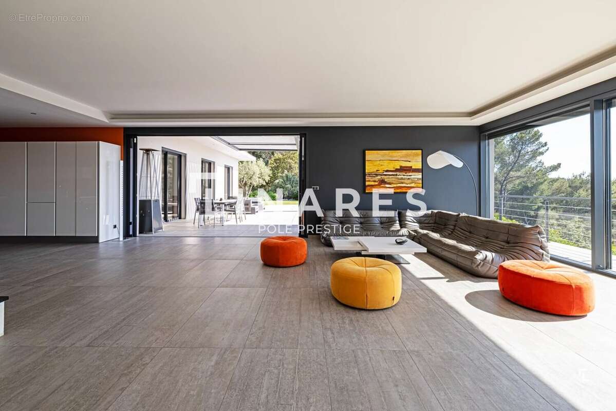 LE PANORAMA - Villa contemporaine d’architecte de 283m2 avec vue panoramique - Piscine à débordement - Bouc-Bel-Air - photo 12