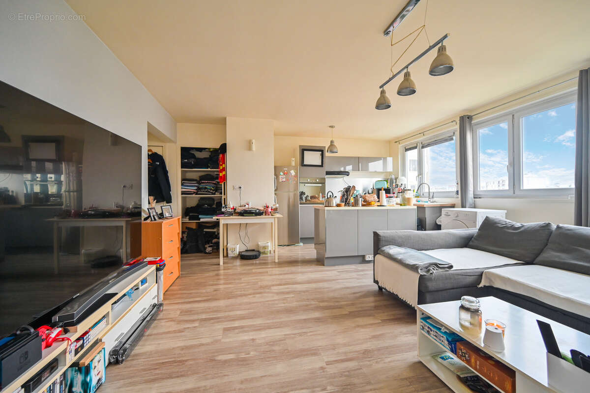 Appartement à CHARENTON-LE-PONT