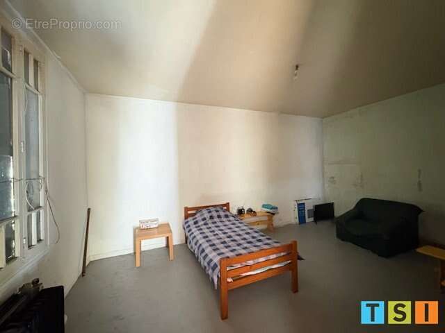 Maison à MONTREJEAU