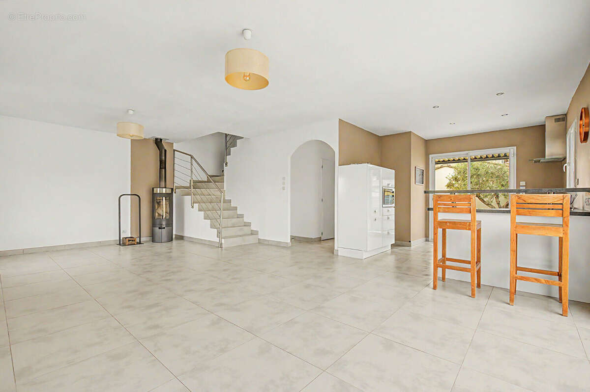 Maison à JONQUERETTES