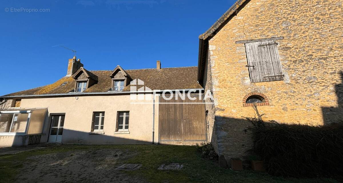 Maison à DOMFRONT-EN-CHAMPAGNE