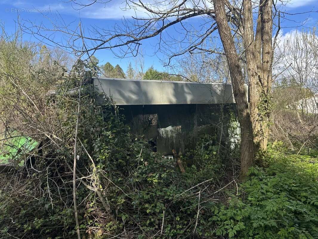 Terrain à SAINT-AUBIN-DE-CADELECH