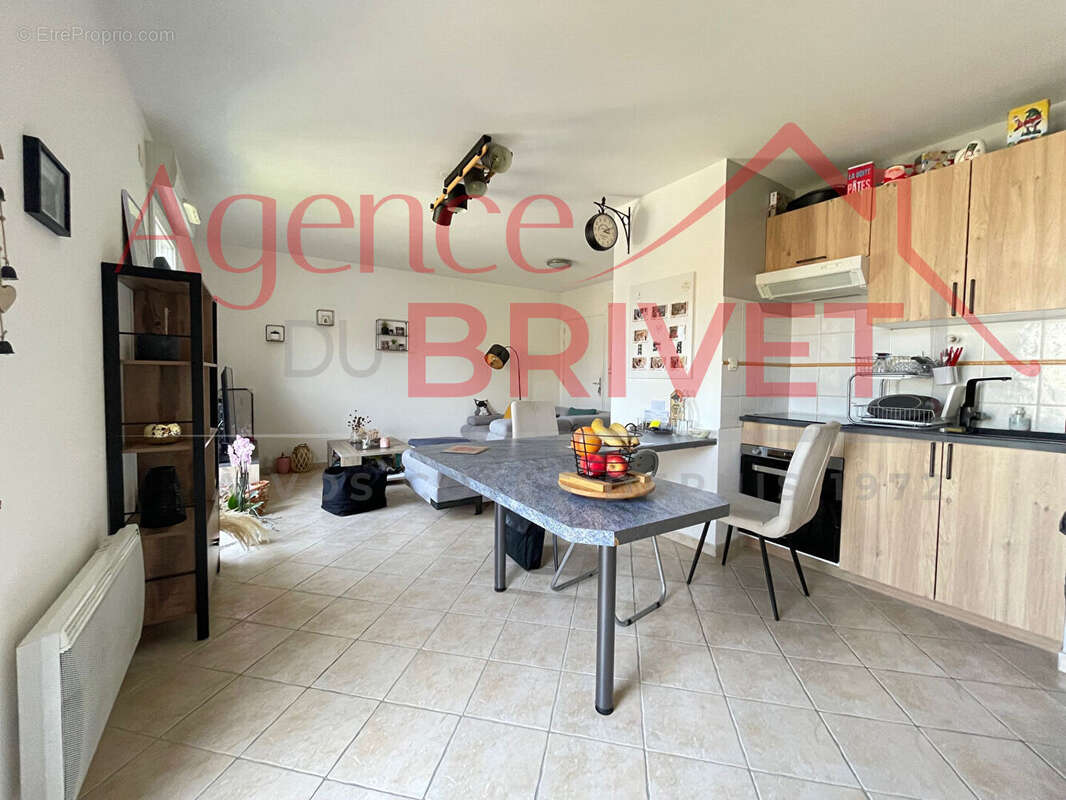 Appartement à LA CHAPELLE-DES-MARAIS