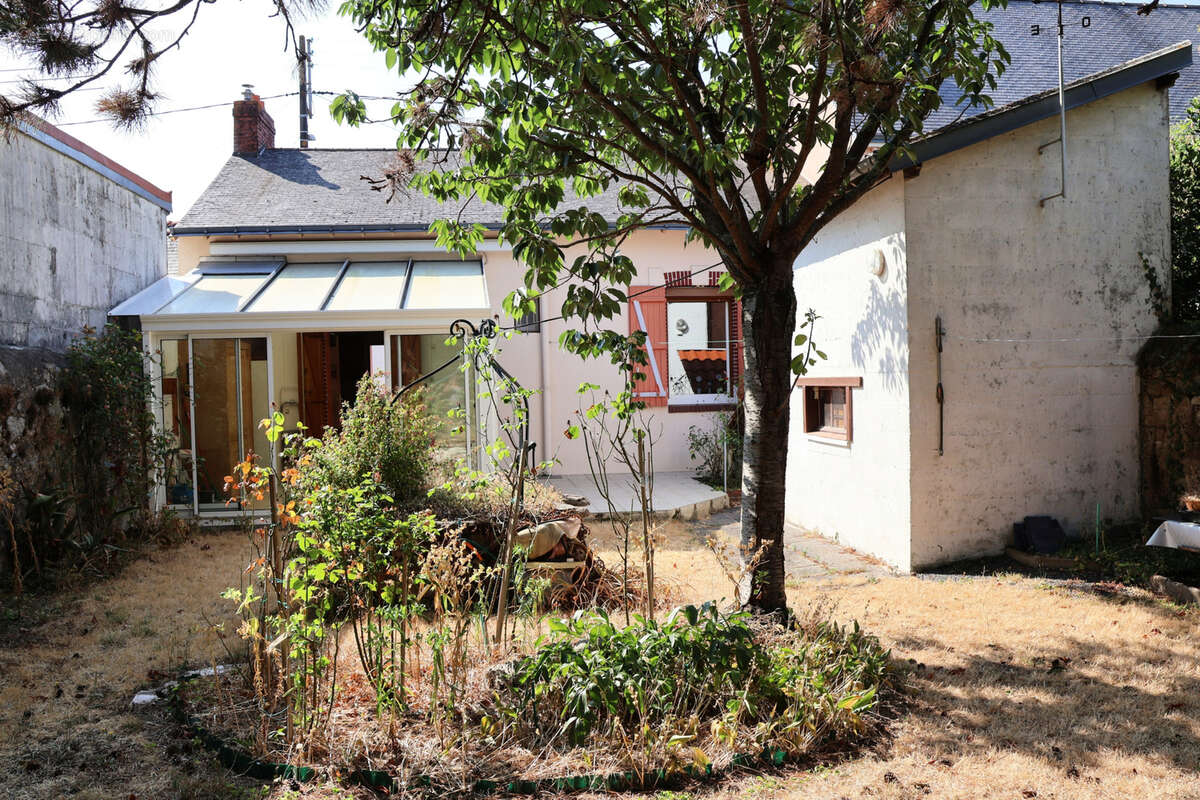 NANTES - Quartier Zola / Maison de plain-pied 2 chambres 340 m2 de terrain - photo 18