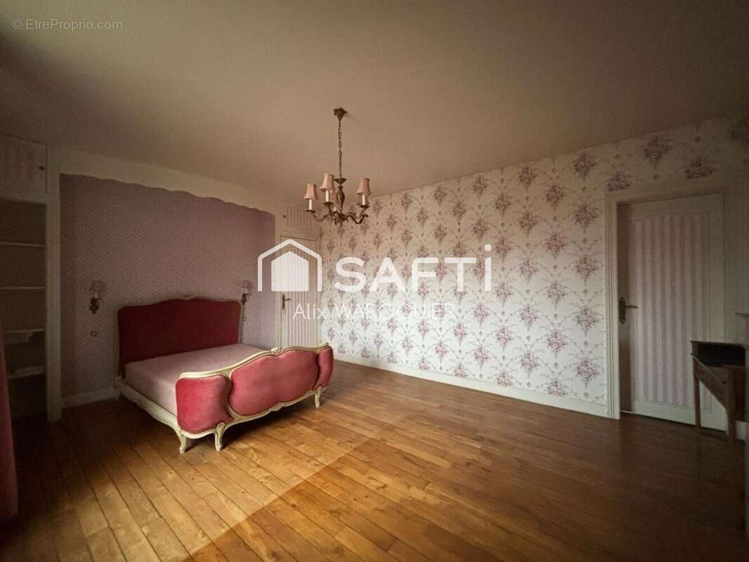Maison 240 m² à Fins  - photo 8