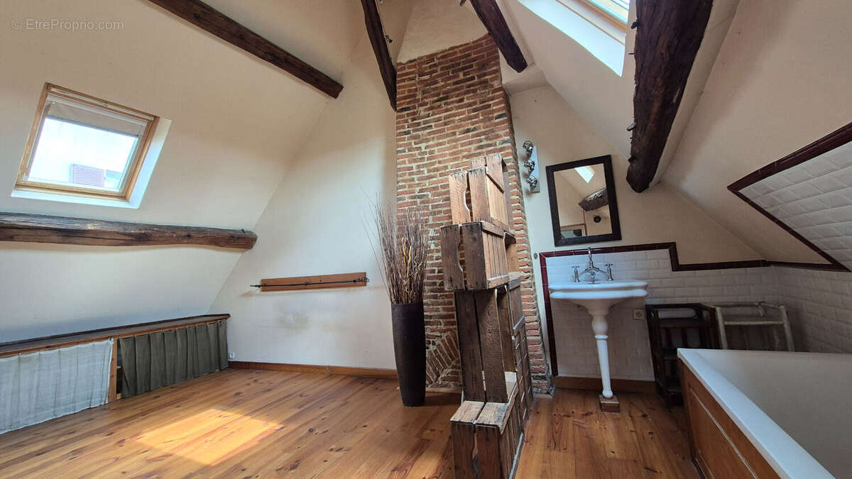 Appartement à BRIE-COMTE-ROBERT