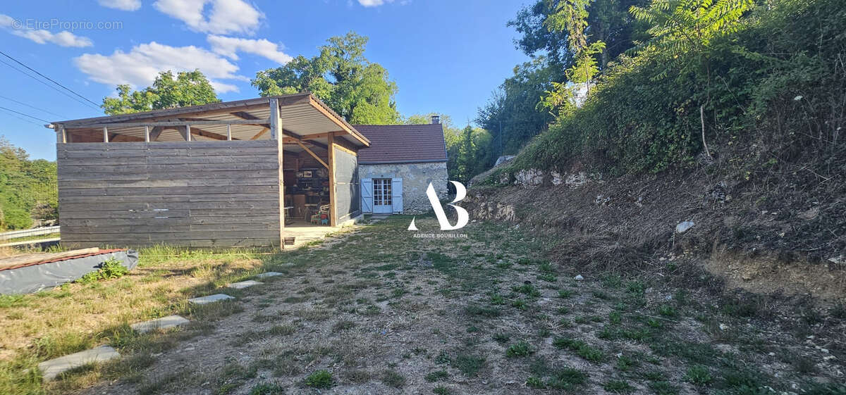 Maison en pierre avec hangar - photo 17