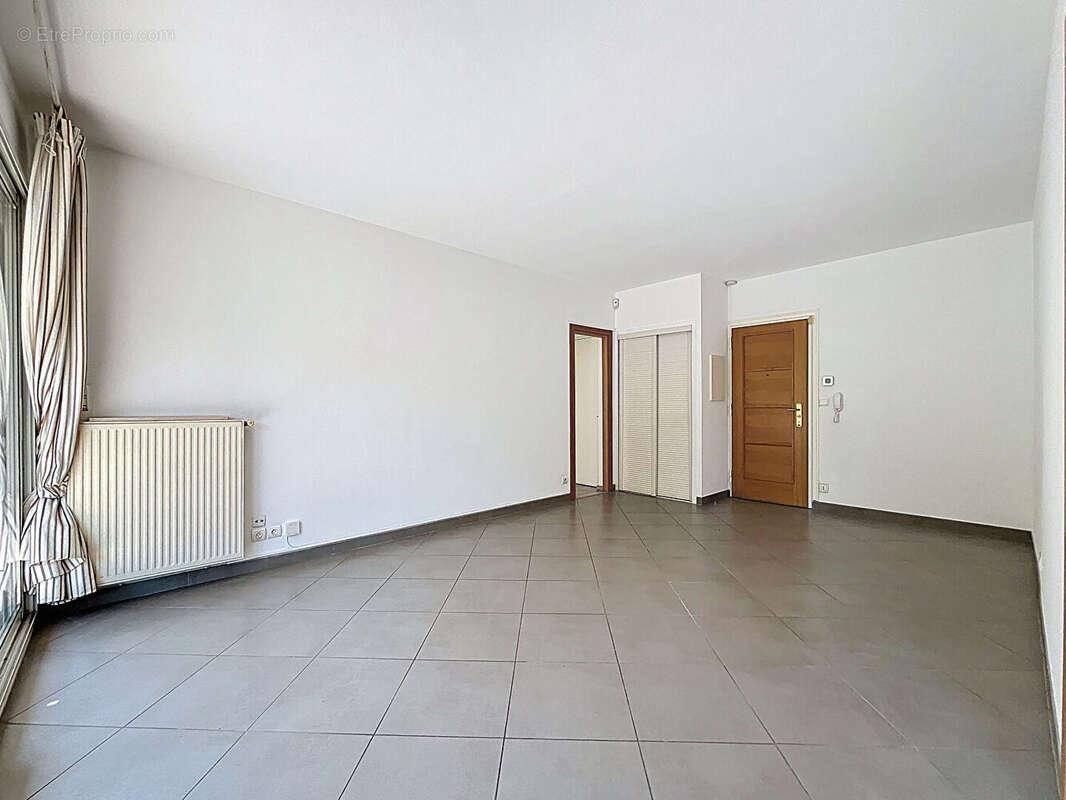 Appartement à MARSEILLE-12E