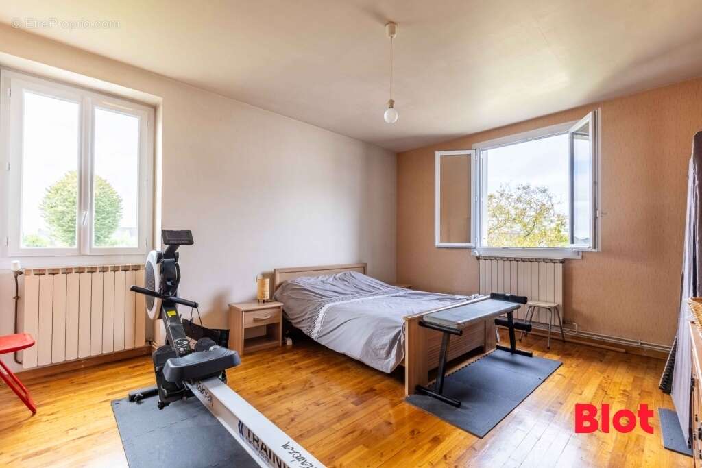 Maison à VERN-SUR-SEICHE