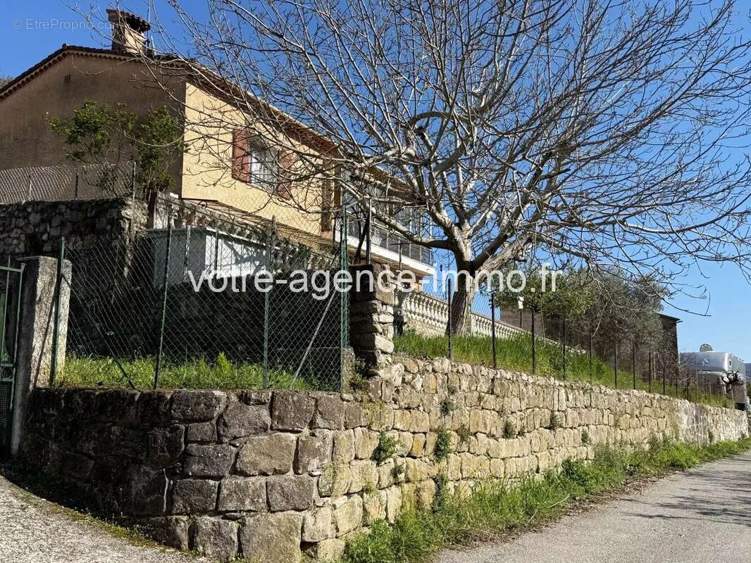 Contes, 3 pieces avec jardin et garage - photo 3