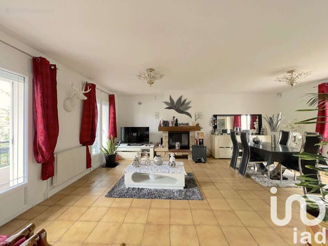 Photo 2 - Maison à PONTAULT-COMBAULT