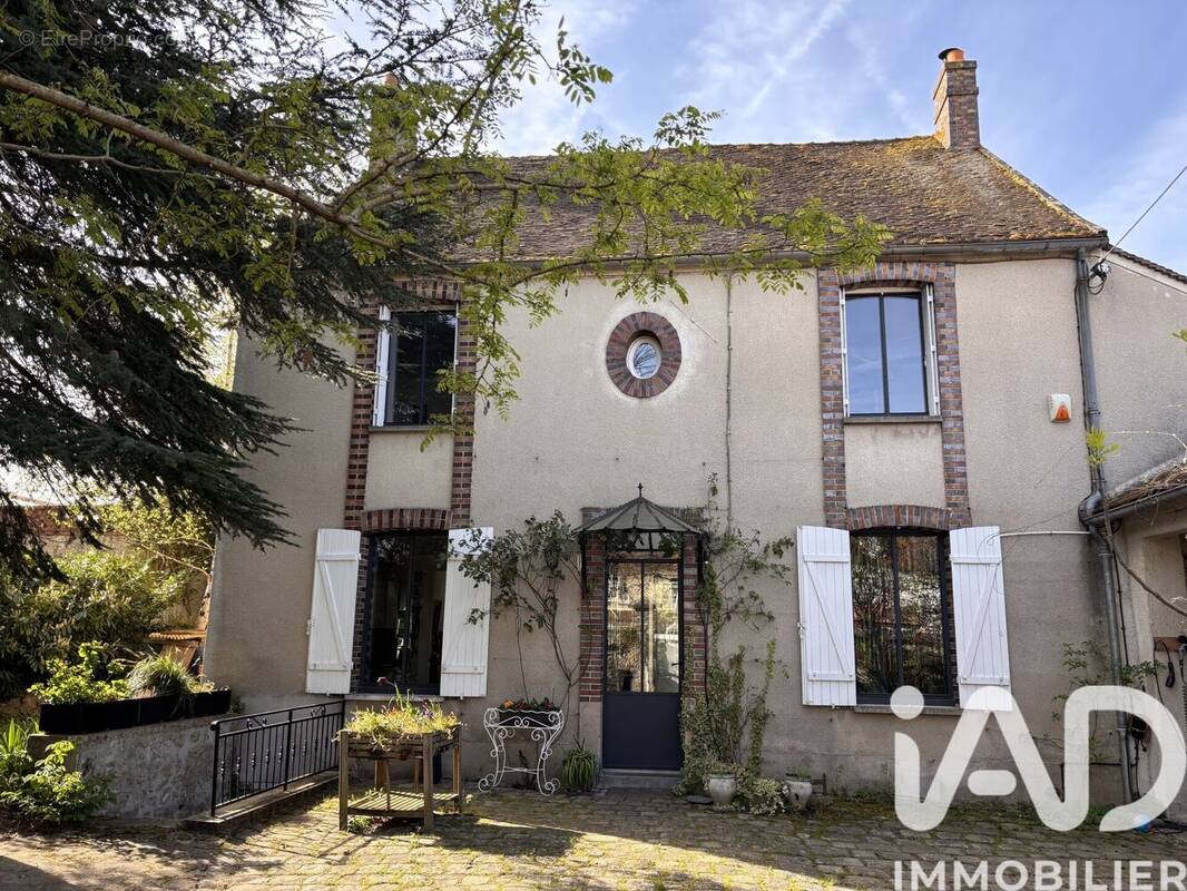 Photo 1 - Maison à FONTAINEBLEAU