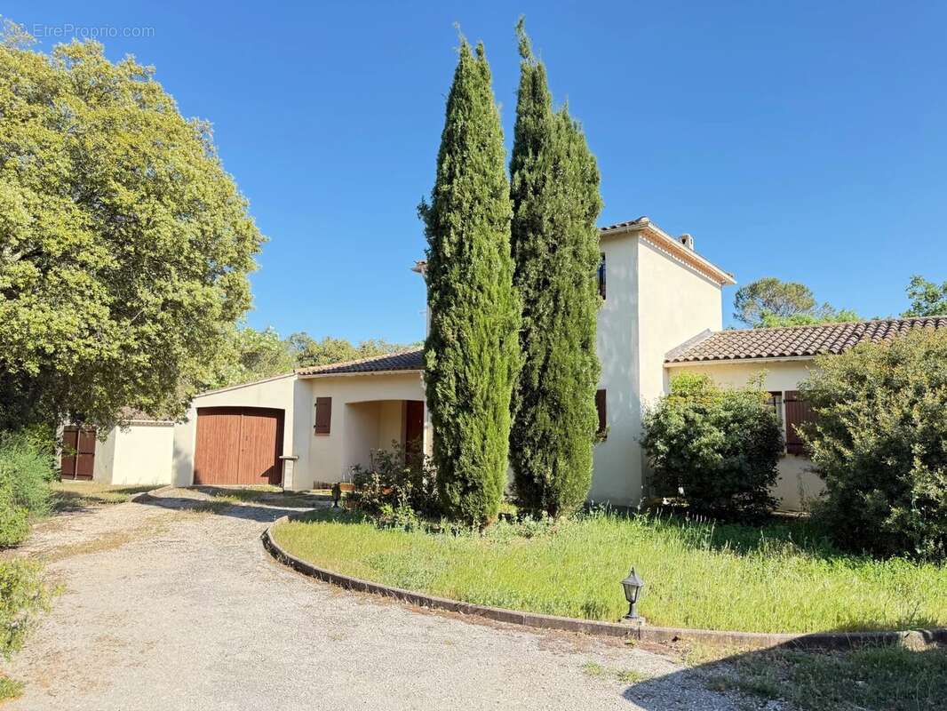 Maison à SAINTE-ANASTASIE-SUR-ISSOLE