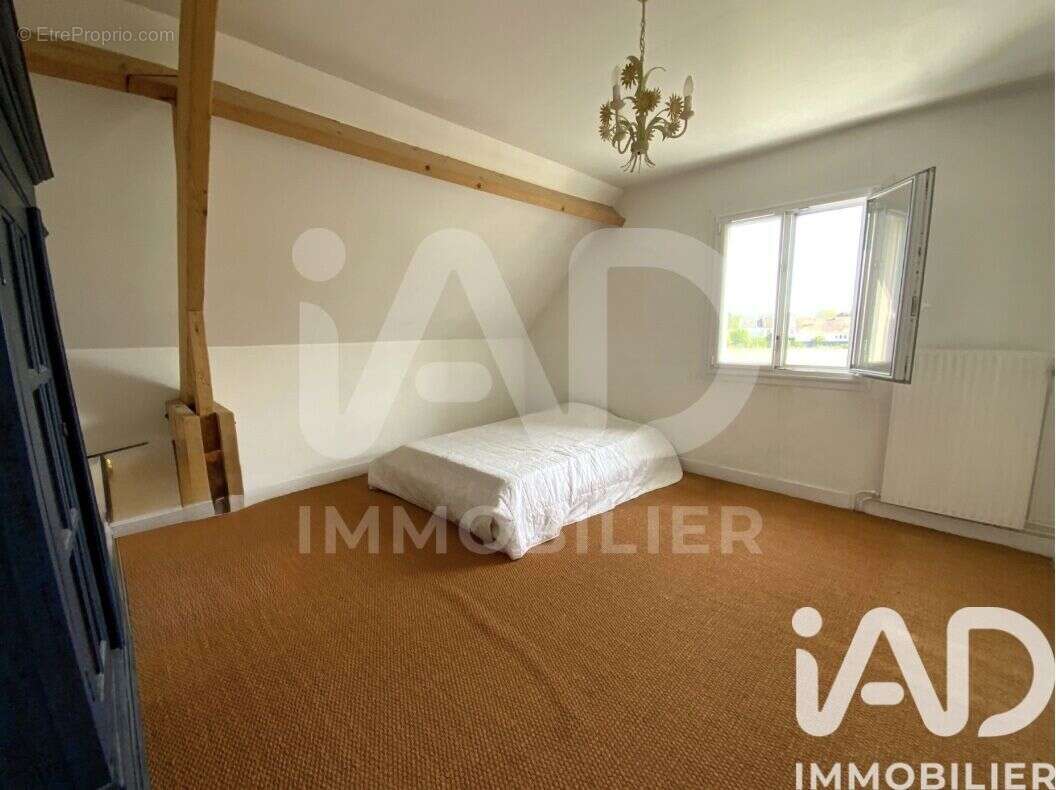 Maison 174 m² à Poincy  - photo 9