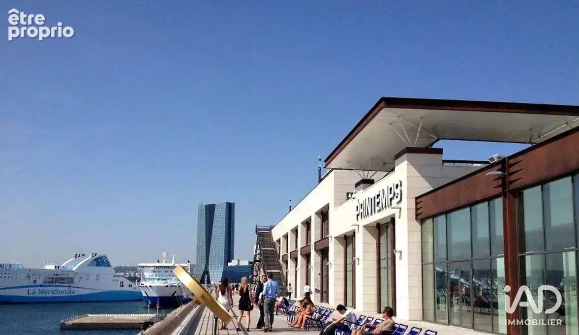 Photo 1 - Commerce à MARSEILLE-2E