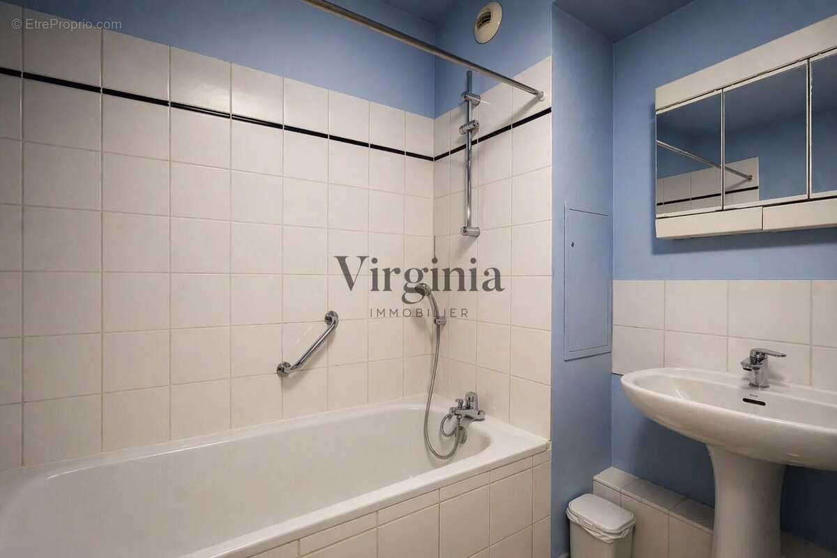 Appartement à CHARENTON-LE-PONT