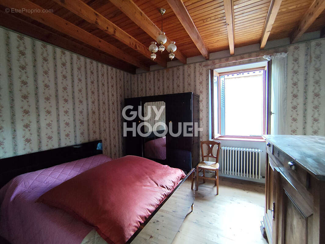 Maison à NOIRETABLE