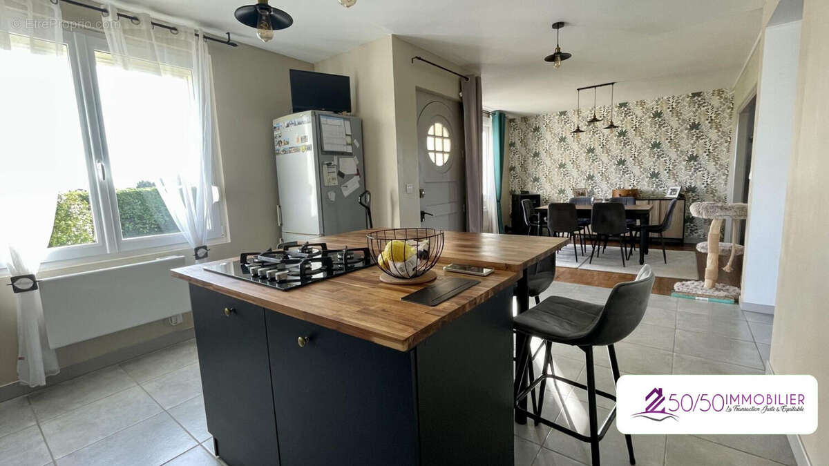 Maison à PLOUZEVEDE