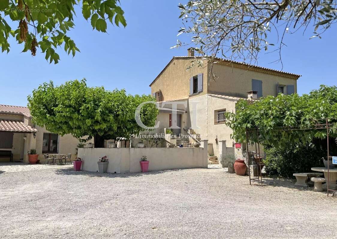Maison à VAISON-LA-ROMAINE