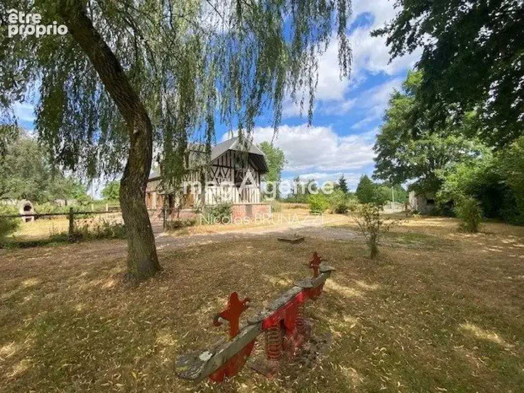 Maison normande de caractère avec dépendance et terrain de 1 900 m² - photo 2