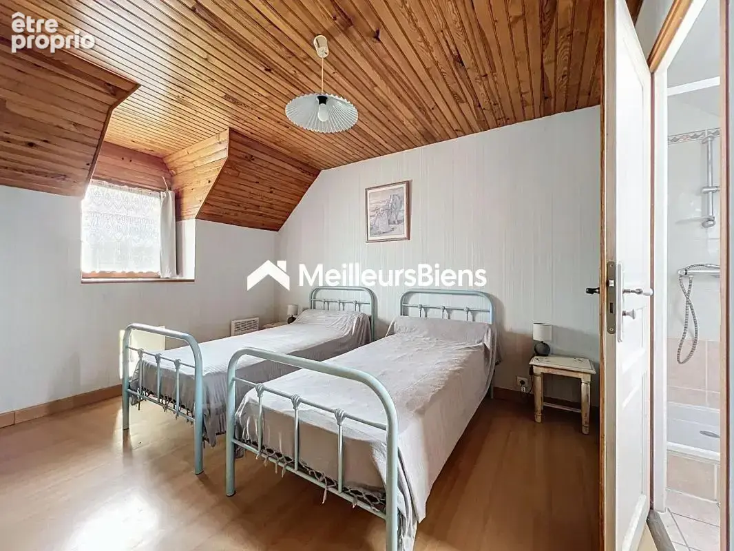 Bien au calme avec belle surface, parfait pour un achat serein - photo 9