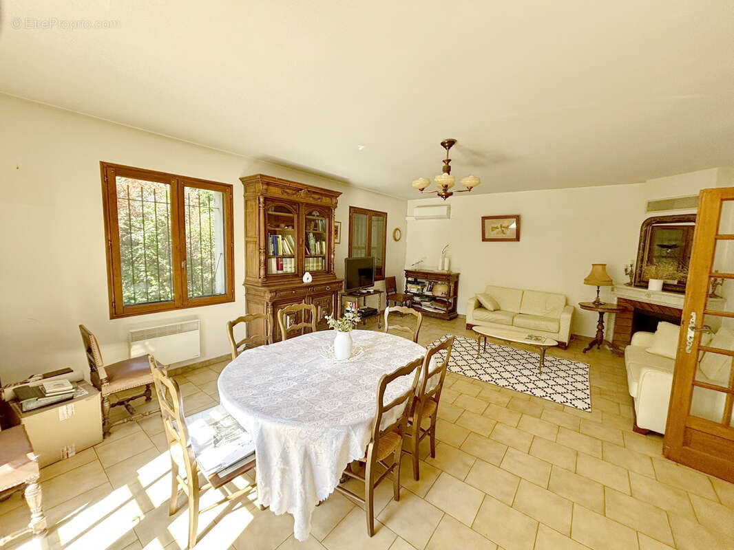 Maison à GRIGNAN