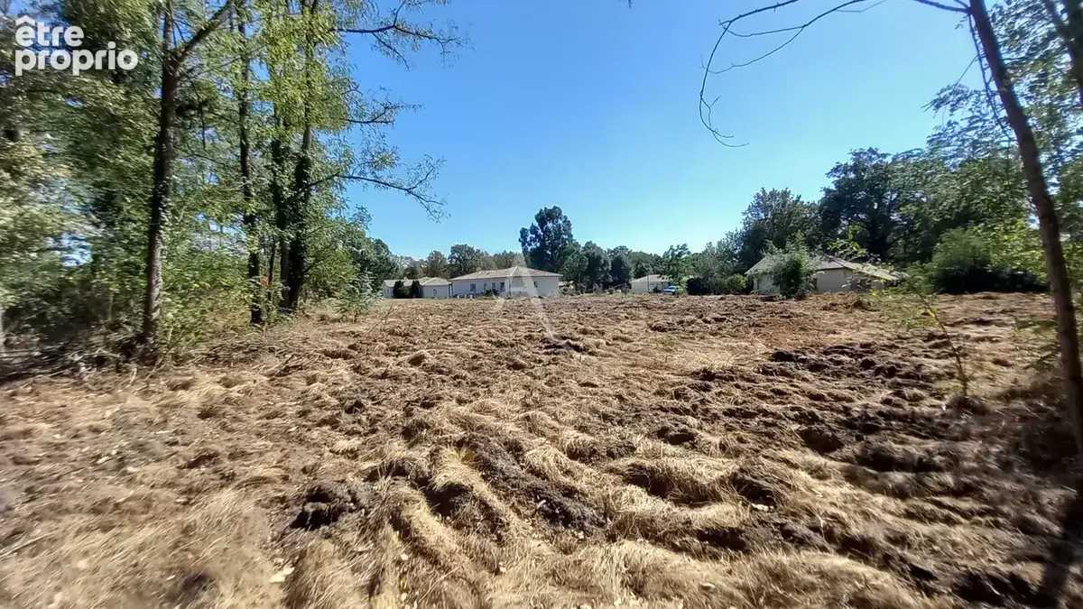 Terrain constructible de 3 824 m² à sainte-foy - photo 4