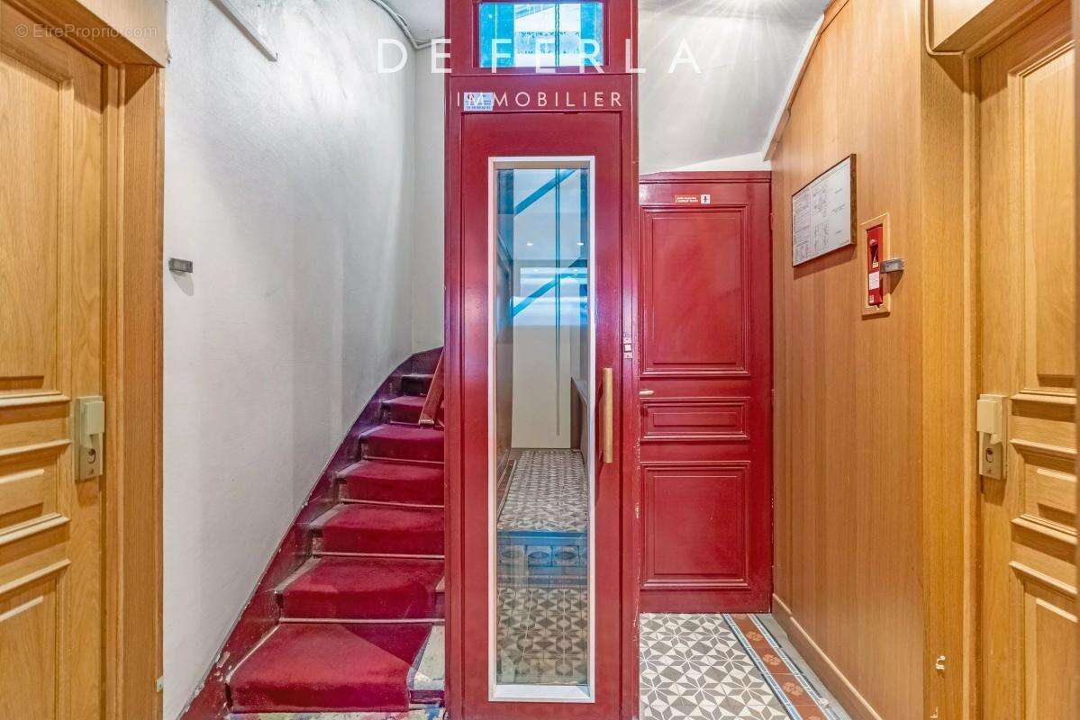 Appartement à PARIS-14E