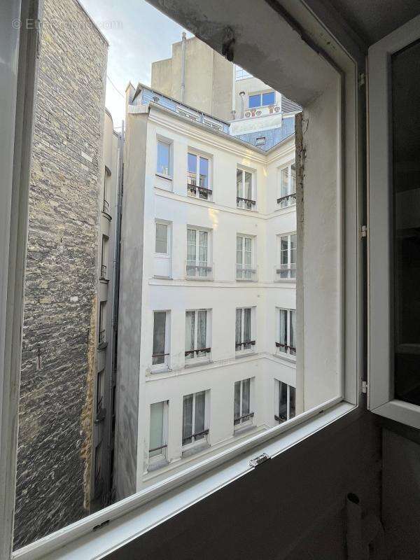 Paris 9 - quartier saint georges - studette de 14m² - photo 12