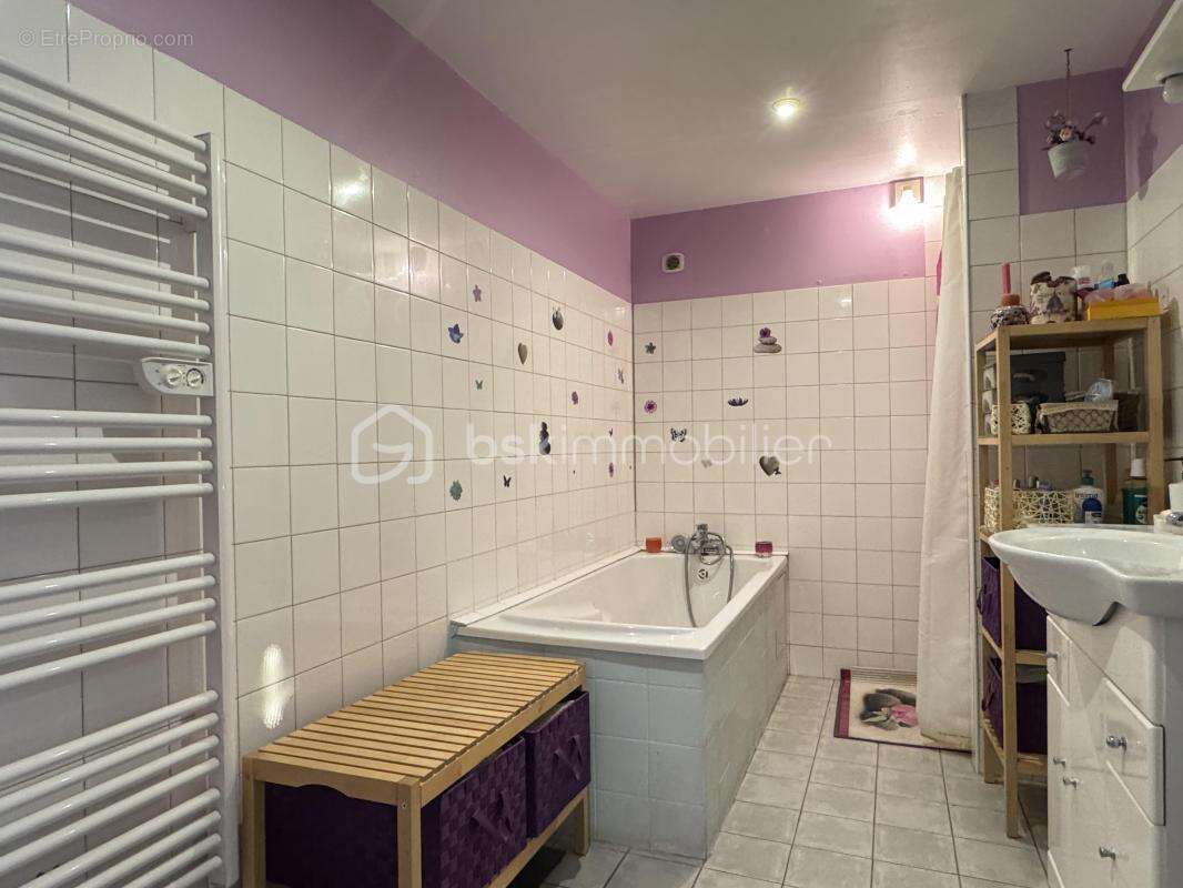 Appartement à LEZIGNAN-CORBIERES