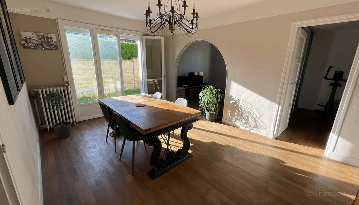 Maison à SAINT-JUST-EN-CHAUSSEE