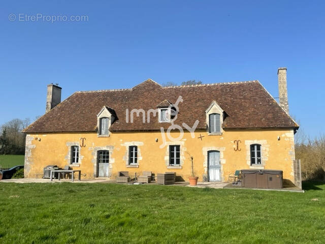Maison à CONDE-SUR-HUISNE