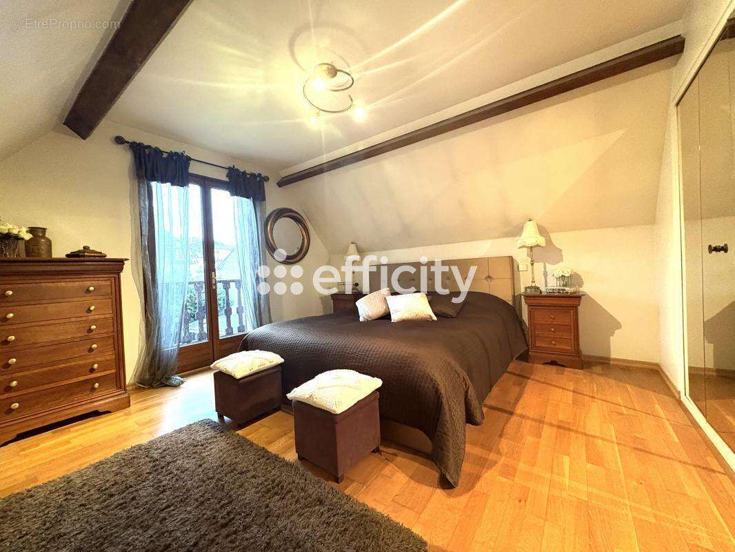 Maison à MONTIGNY-LES-CORMEILLES